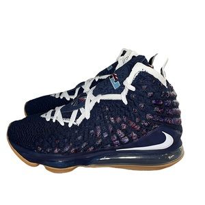 Nike LeBron 17 College Navy, NWT, men’s size 7, women’s size 8.5